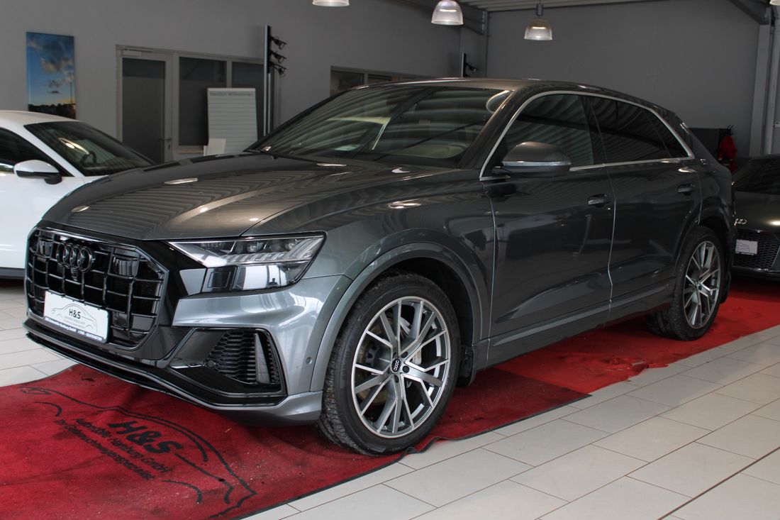 Audi Q8 50 TDI quattro S-LINE