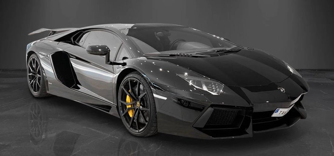 Lamborghini Aventador LP 700-4