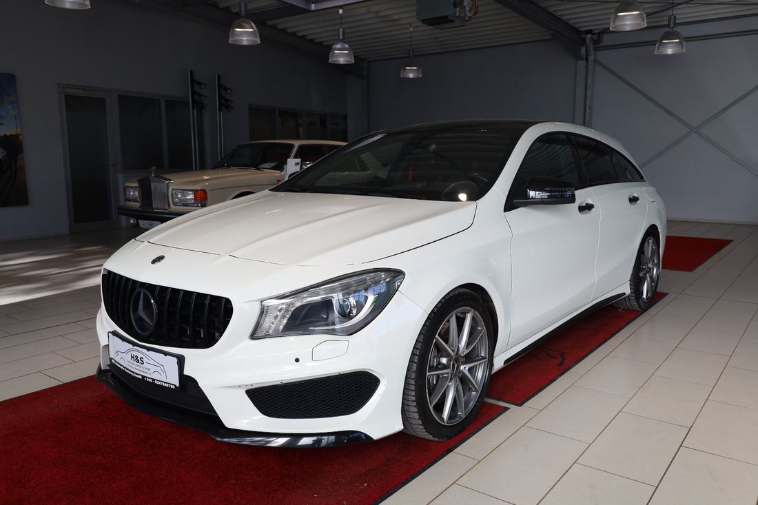 Mercedes-Benz CLA 45 AMG 4Matic *PANORAMA*PDC*LED