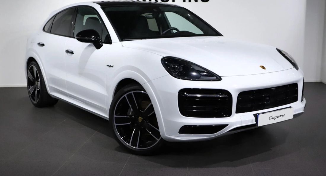 Porsche Cayenne Coupe E-Hybrid Platinum Edition