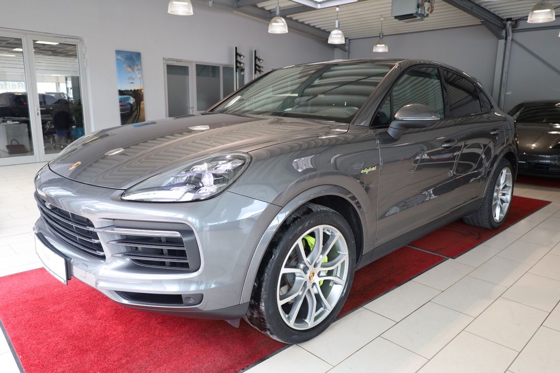 Porsche Cayenne Coupe E-Hybrid Panorama
