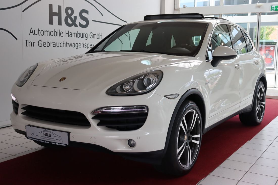 Porsche Cayenne S Hybrid Panorama LEDER*Scheckheft