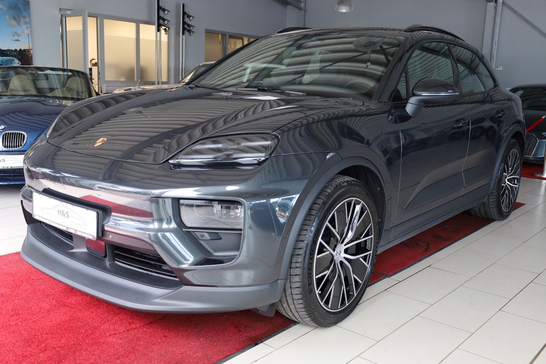 Porsche Macan Electric 4
