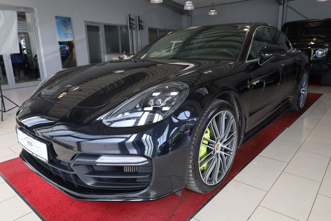 Porsche Panamera 4 E-Hybrid