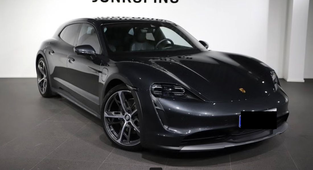 Porsche Taycan Cross Turismo