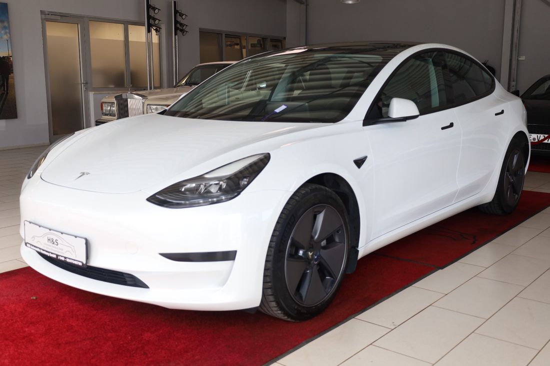 Tesla Model 3 Basis RWD
