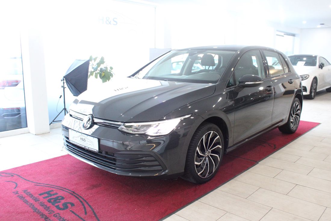 Volkswagen Golf VIII Life eTSI